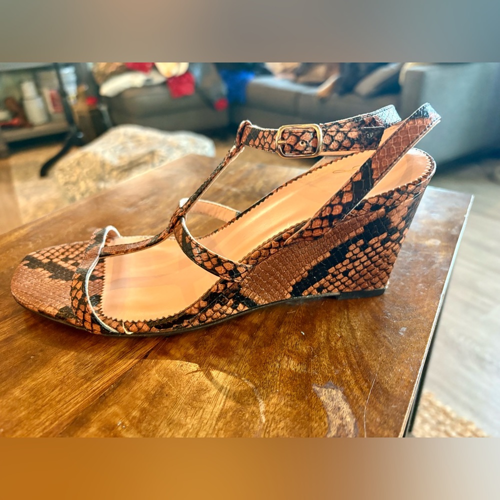 Adorable animal print JCrew strapped sandals SZ 7